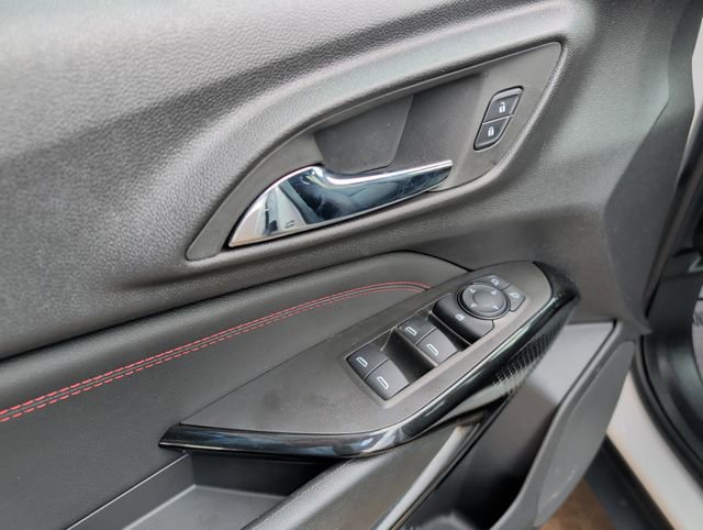 Certified 2024 Chevrolet Trax RS w/ Driver Confidence Package image 12