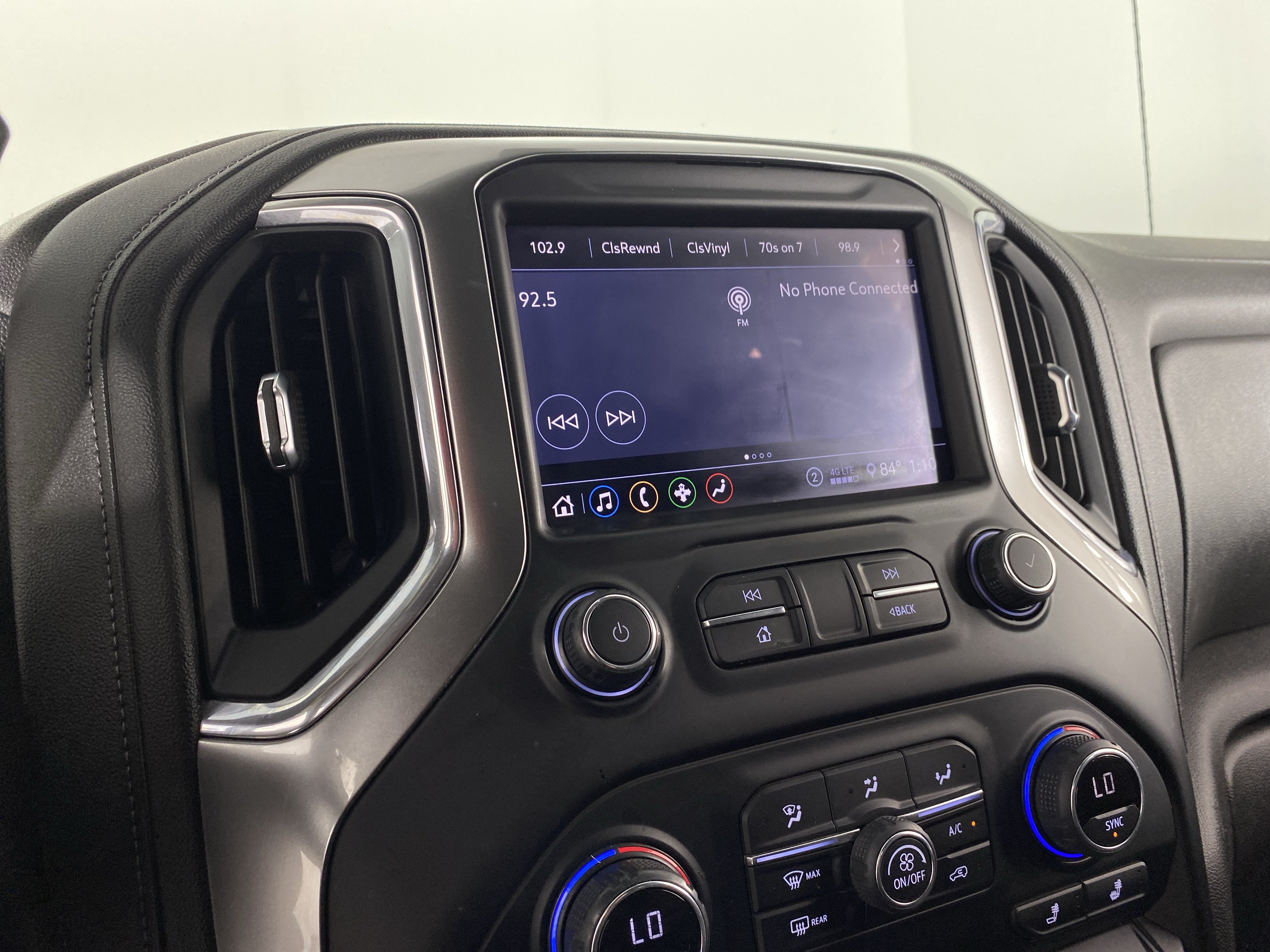 Used 2020 Chevrolet Silverado 1500 LT w/ All-Star Edition AWD/4WD image 32