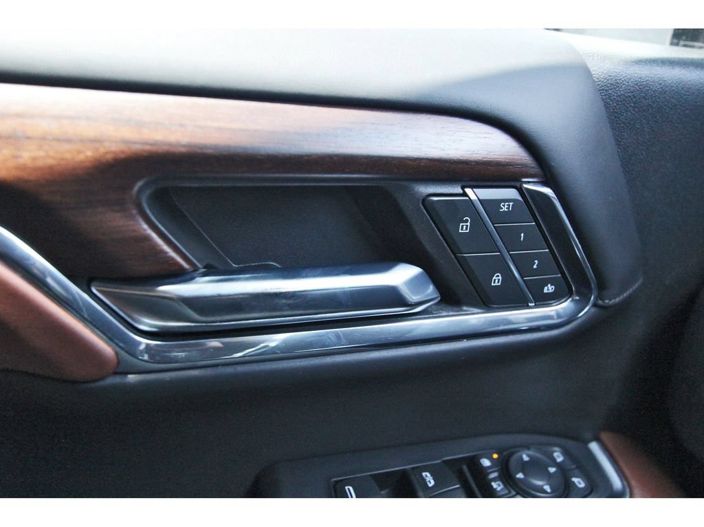 Used 2024 GMC Sierra 2500 Denali Ultimate w/ Snow Plow Prep/Camper Package AWD/4WD image 21