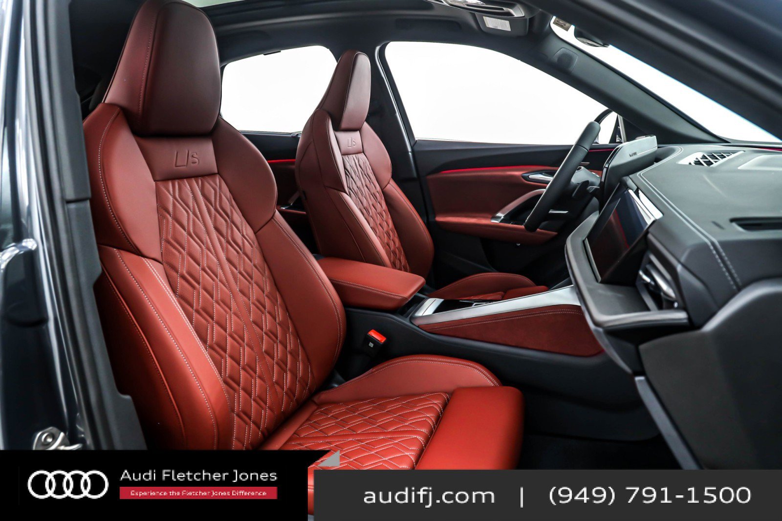 New 2025 Audi SQ5 Prestige image 7