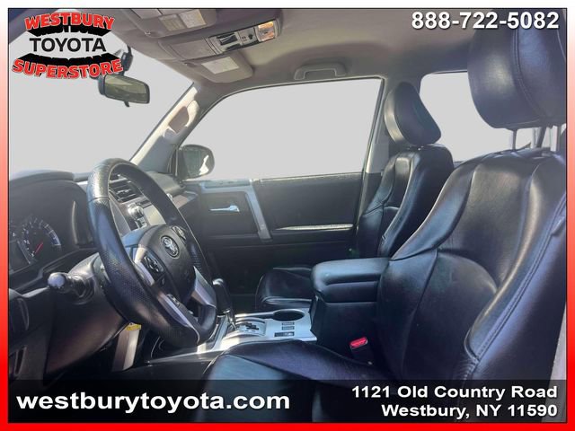 Used 2018 Toyota 4Runner SR5 AWD/4WD image 17