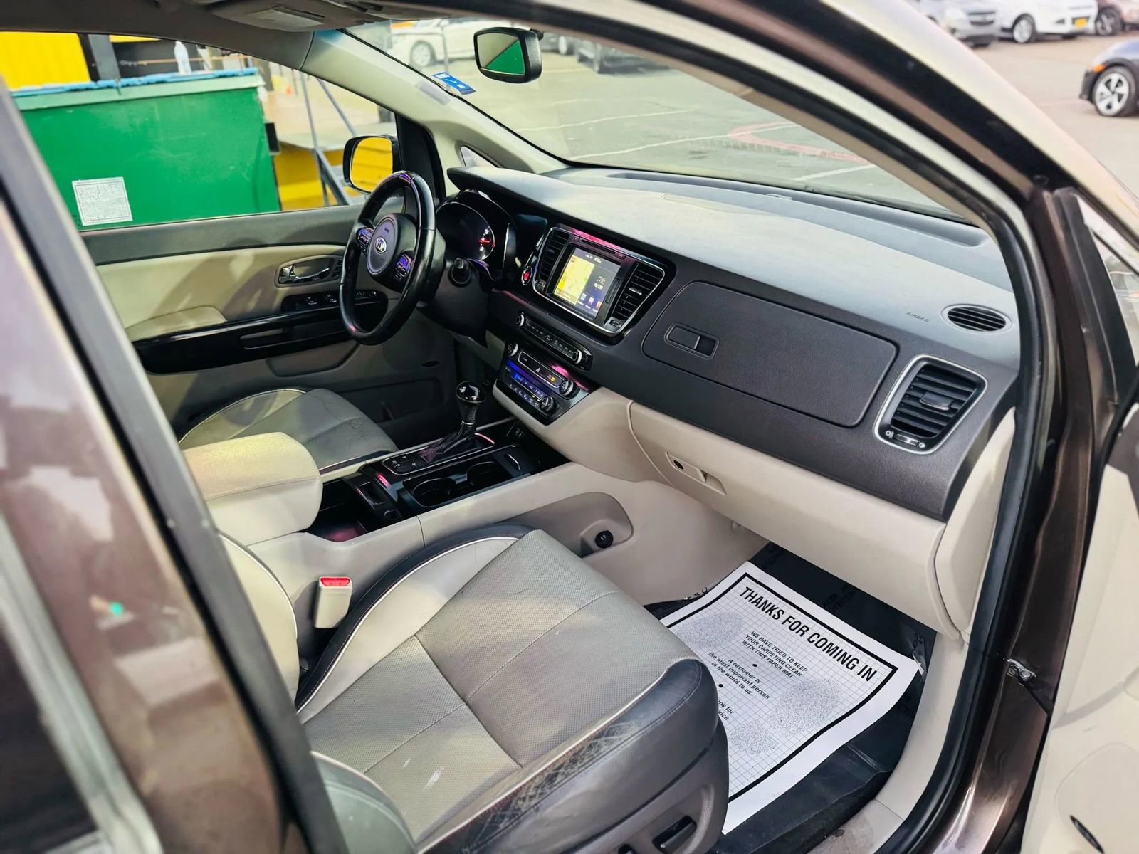 Used 2016 Kia Sedona SX image 11