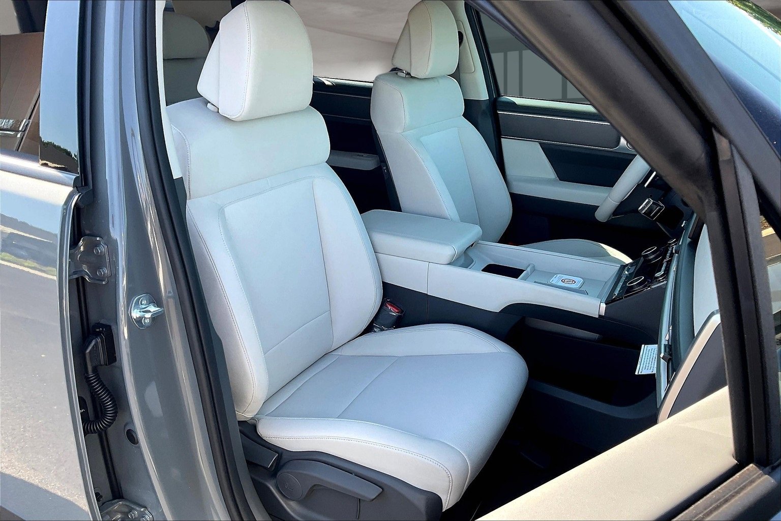 New 2026 Hyundai Santa Fe SE image 11