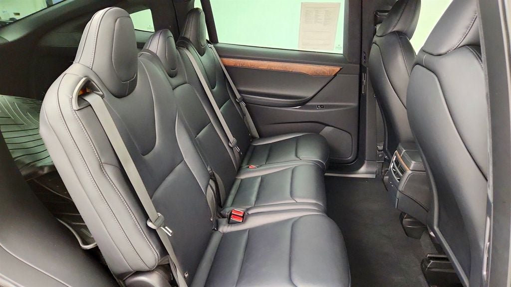 Used 2020 Tesla Model X Long Range AWD/4WD image 26