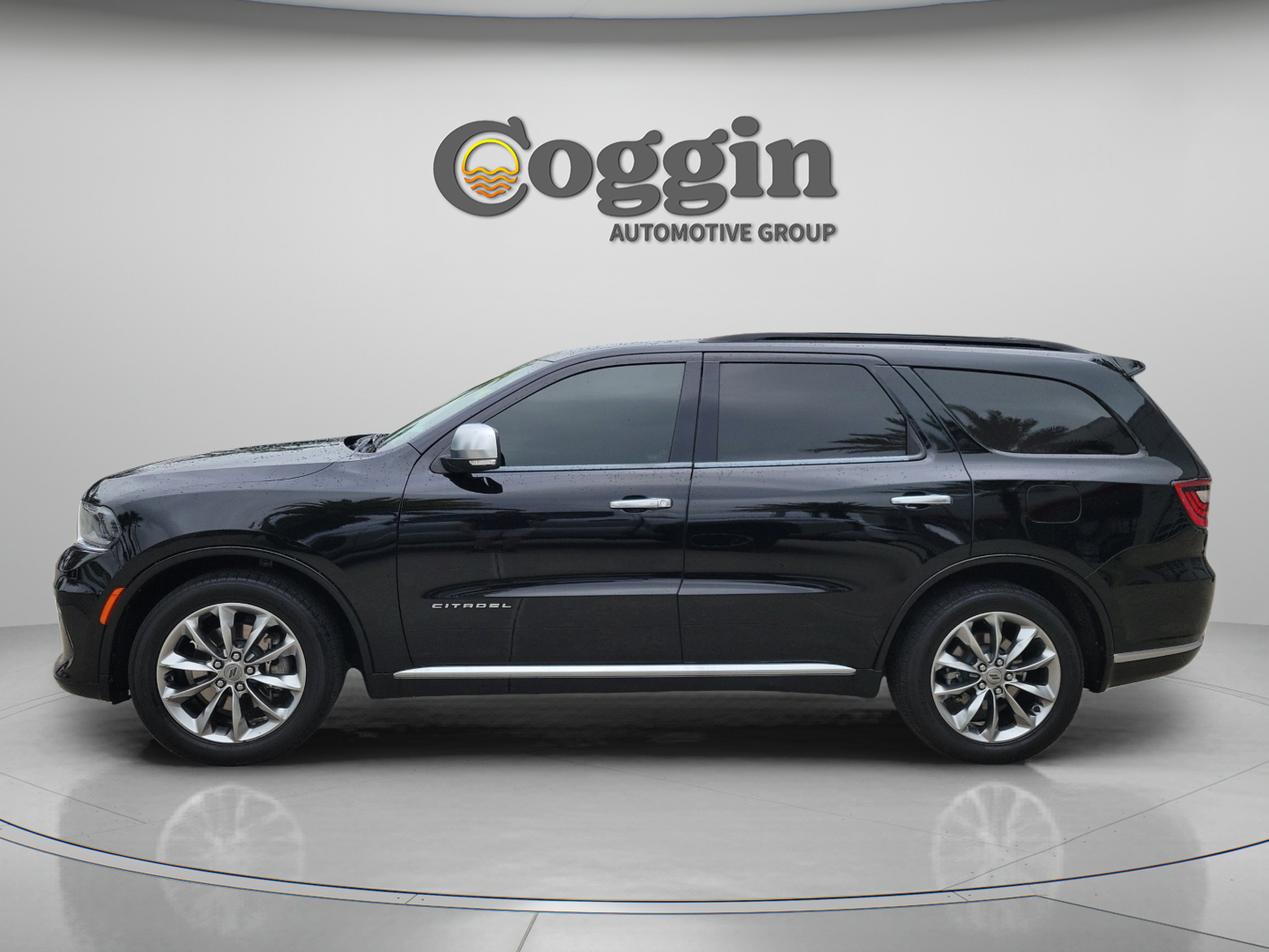 Used 2021 Dodge Durango Citadel RWD image 2