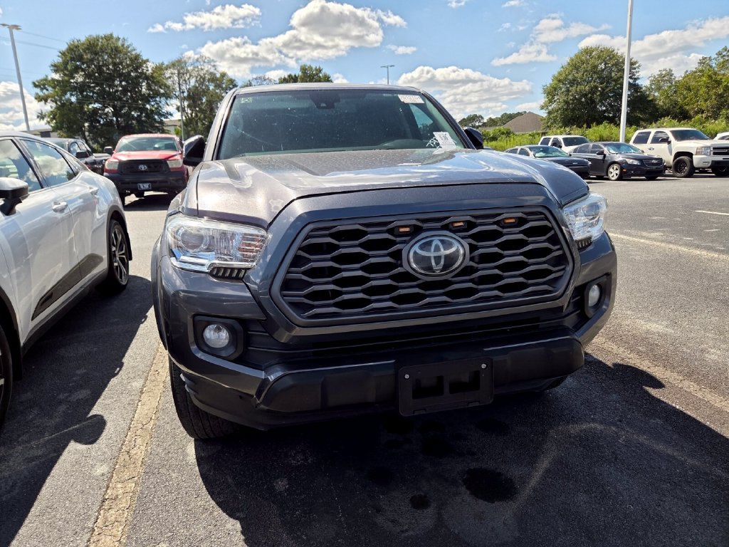 Used 2021 Toyota Tacoma SR5 RWD image 2