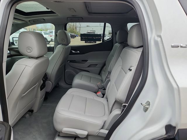 Used 2023 GMC Acadia SLT w/ Preferred Package image 10