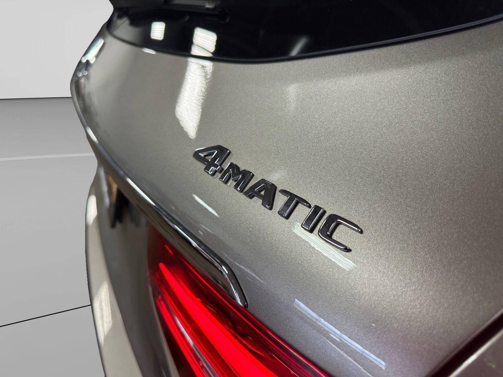 Used 2019 Mercedes-Benz GLC 300 4MATIC w/ Multimedia Package image 44