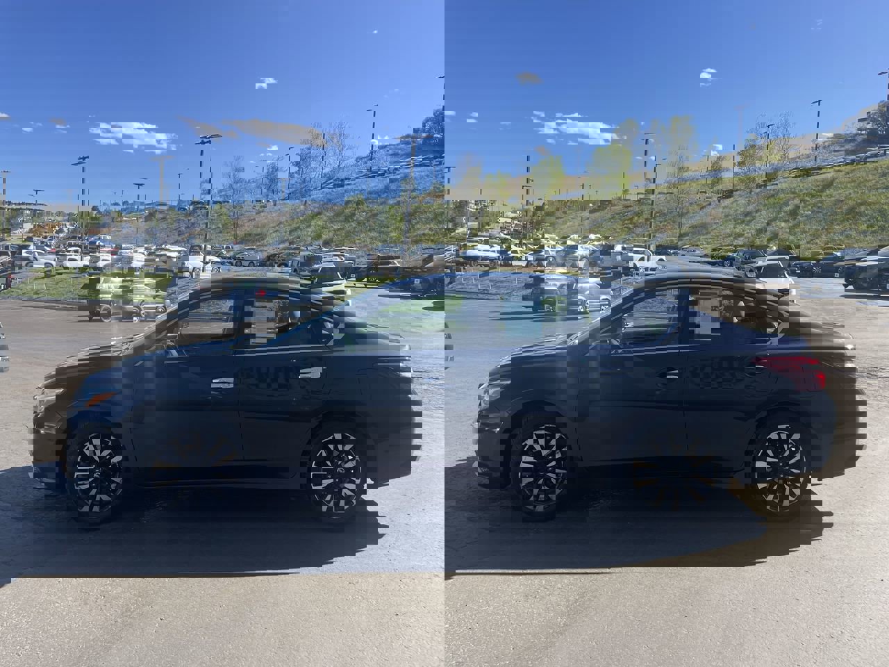 Used 2018 Nissan Altima 2.5 SV image 4