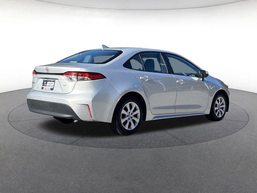 Used 2024 Toyota Corolla LE image 26