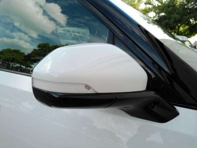 Used 2022 Rivian R1T Adventure AWD/4WD image 26