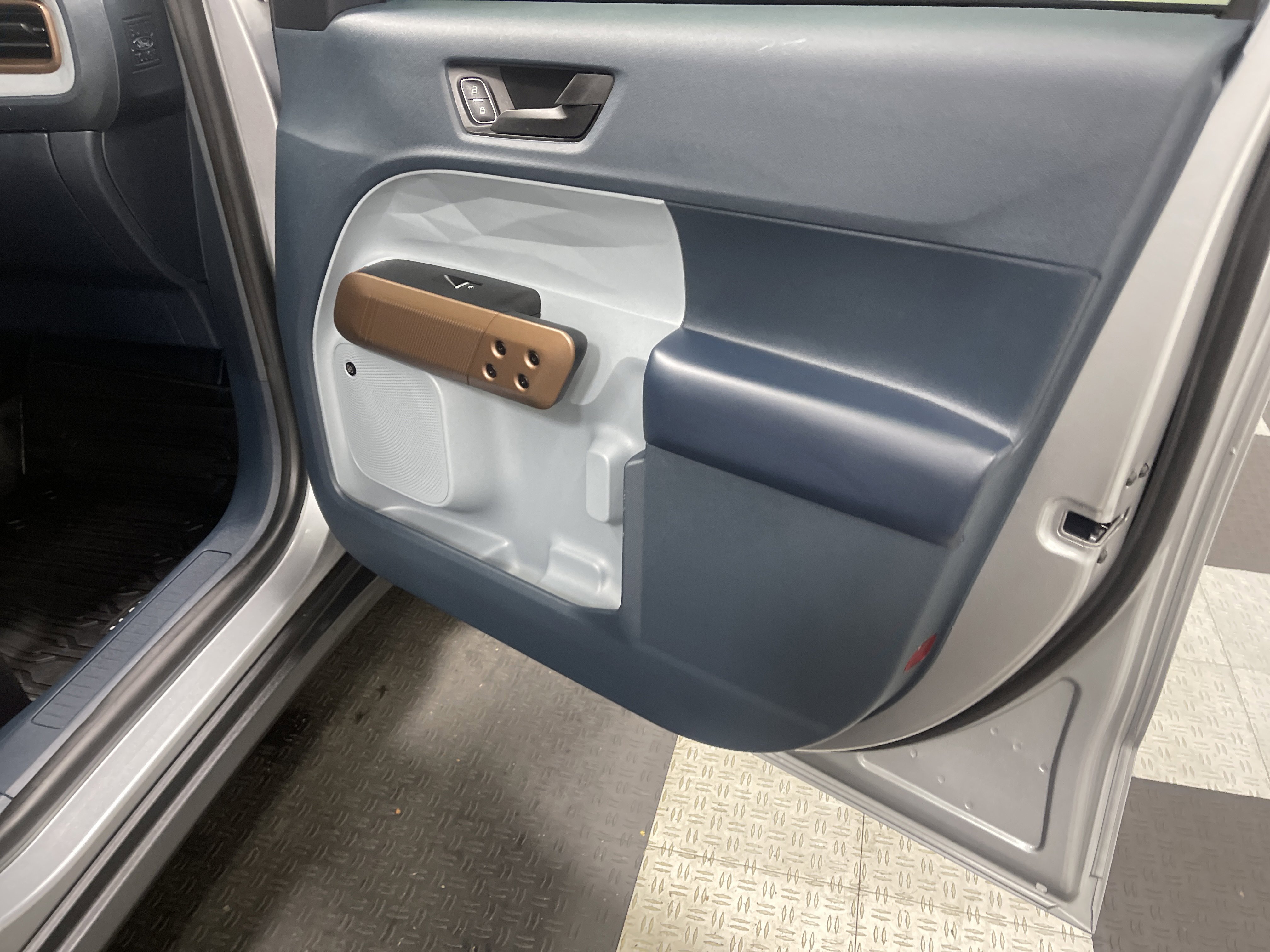 Used 2023 Ford Maverick Lariat w/ Lariat Luxury Package image 23