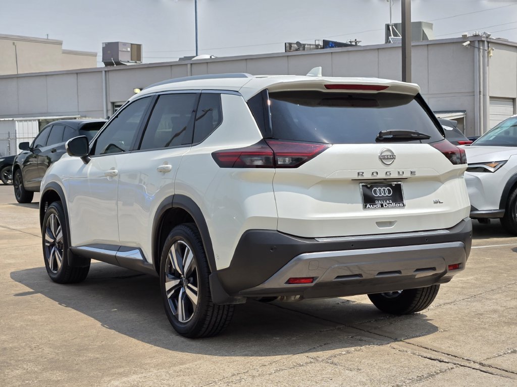 Used 2023 Nissan Rogue SL w/ SL Premium Package FWD image 11