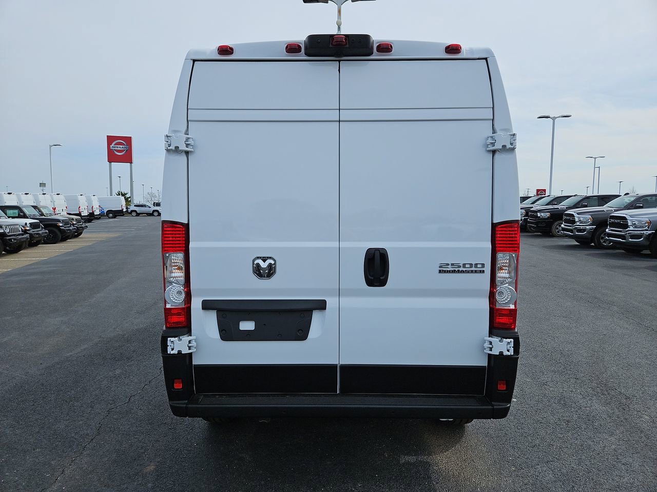 New 2025 RAM ProMaster 2500 w/ Quick Order Package 22G SLT image 6