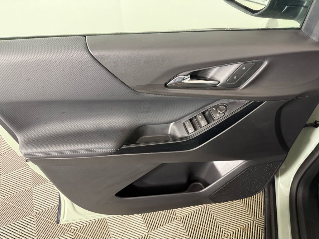 New 2026 Chevrolet Equinox LT image 11