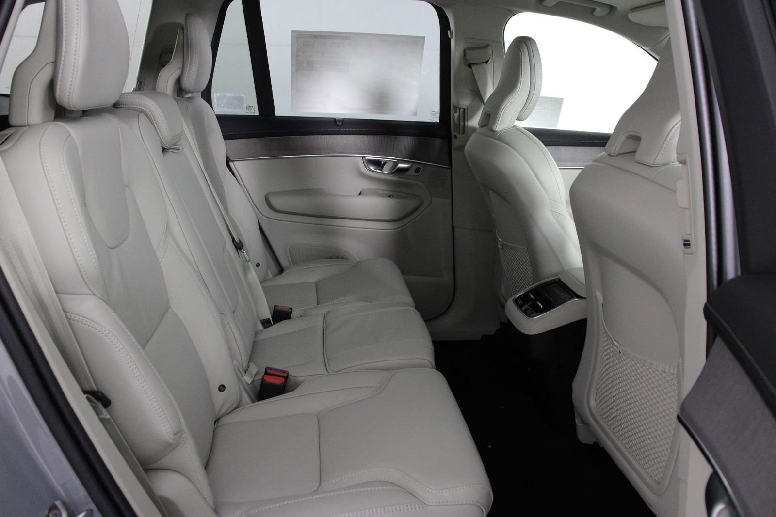 New 2026 Volvo XC90 B6 Ultra w/ Protection Package image 11