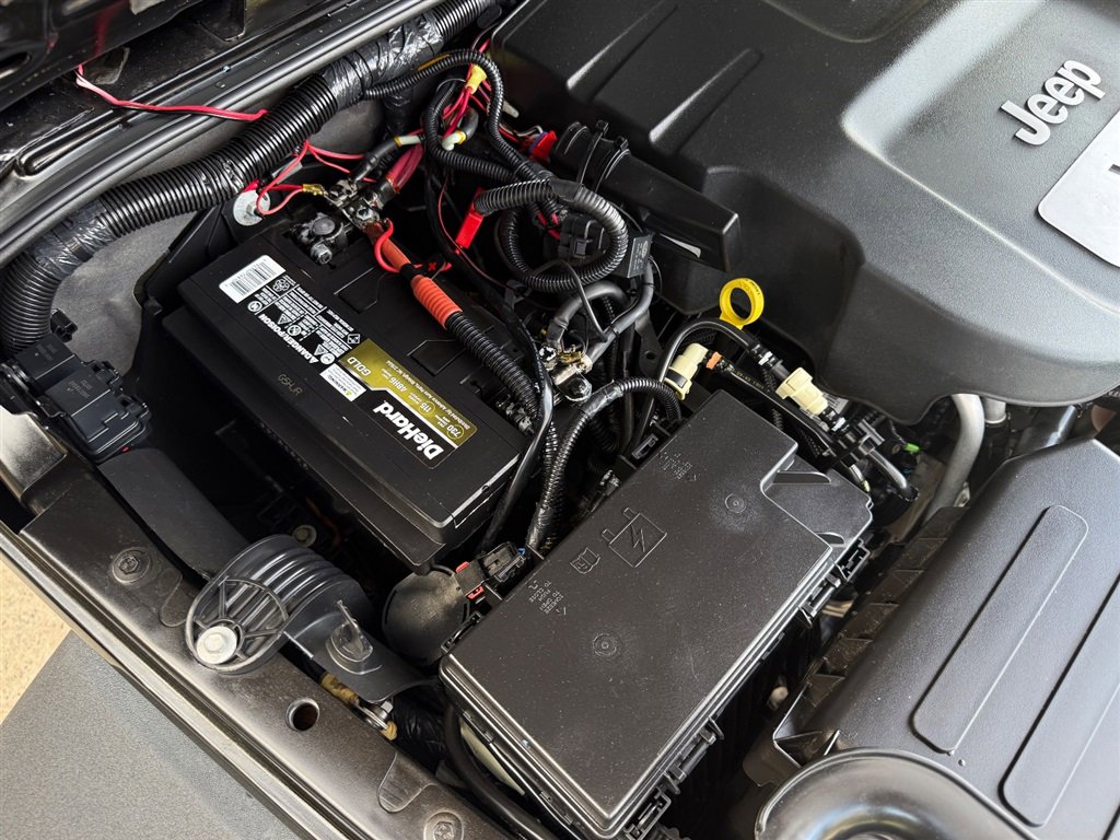 Used 2015 Jeep Wrangler Unlimited Rubicon w/ Dual Top Group image 74