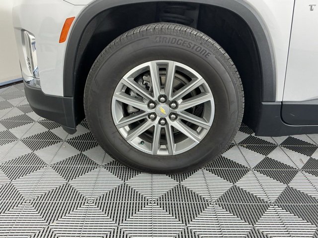 Used 2022 Chevrolet Traverse LT image 16