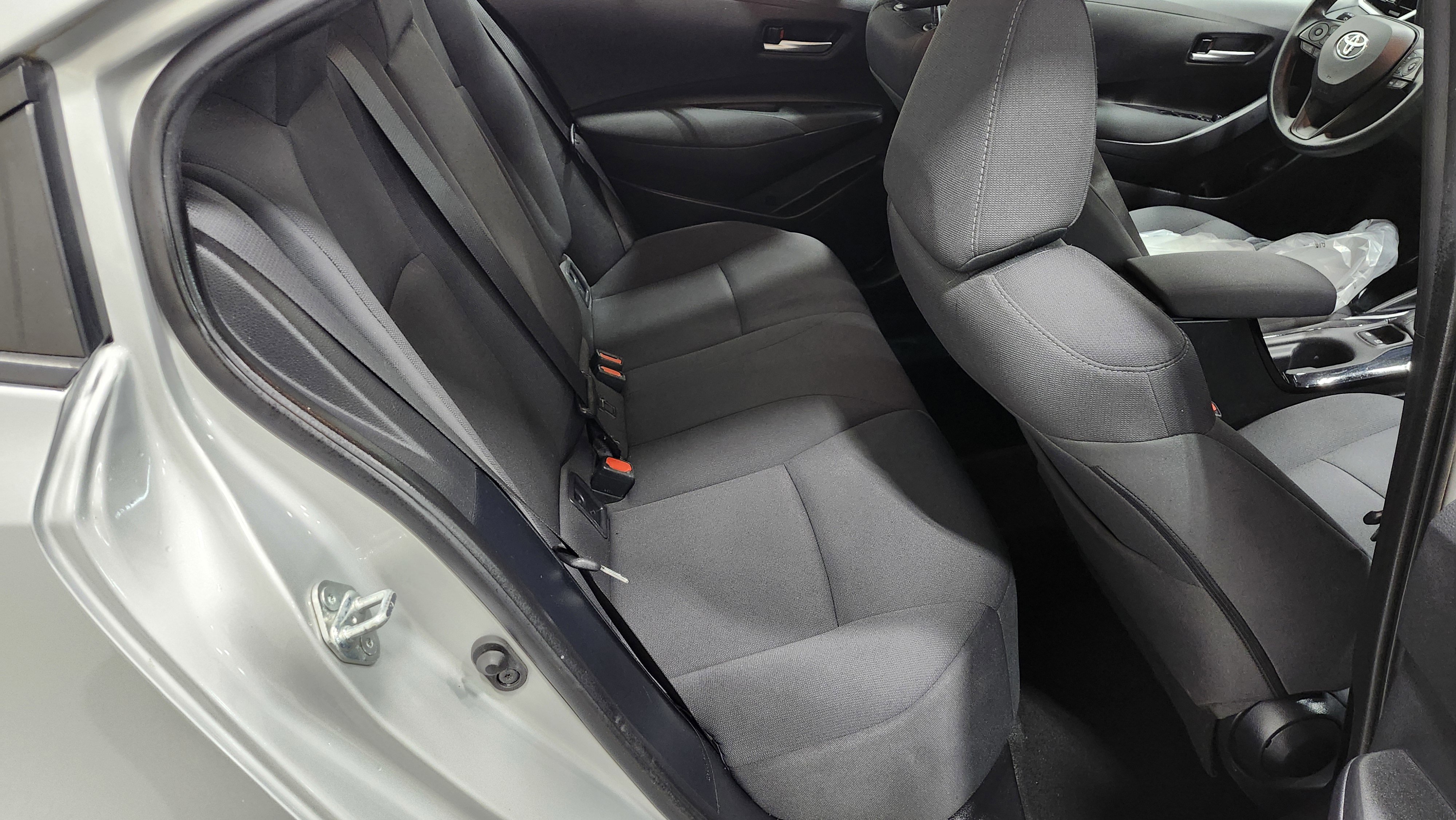 Used 2021 Toyota Corolla LE image 17