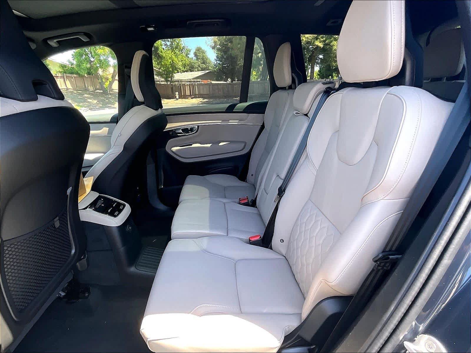 New 2026 Volvo XC90 T8 Plus w/ Protection Package AWD/4WD image 12