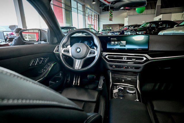 Used 2023 BMW 330i xDrive Sedan w/ M Sport Package image 28