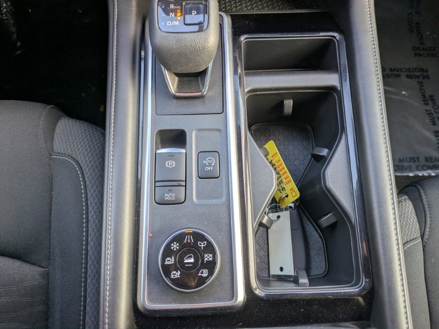 Used 2022 Nissan Pathfinder SV image 12