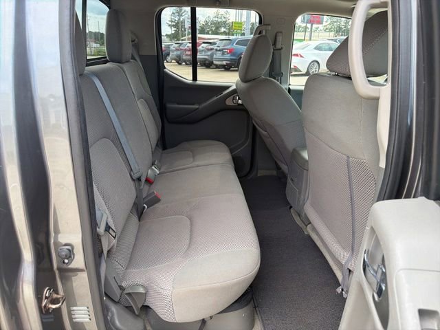 Used 2016 Nissan Frontier SV w/ SV Value Truck Package RWD image 14