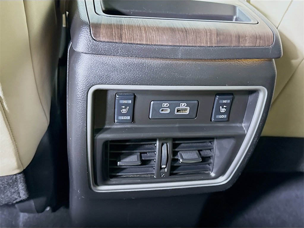 Used 2020 Nissan Murano Platinum w/ Cargo Package image 30