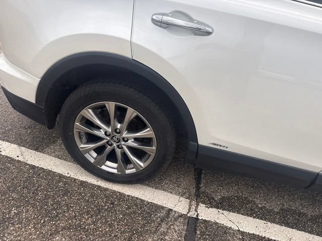 Used 2016 Toyota RAV4 Limited AWD/4WD image 4