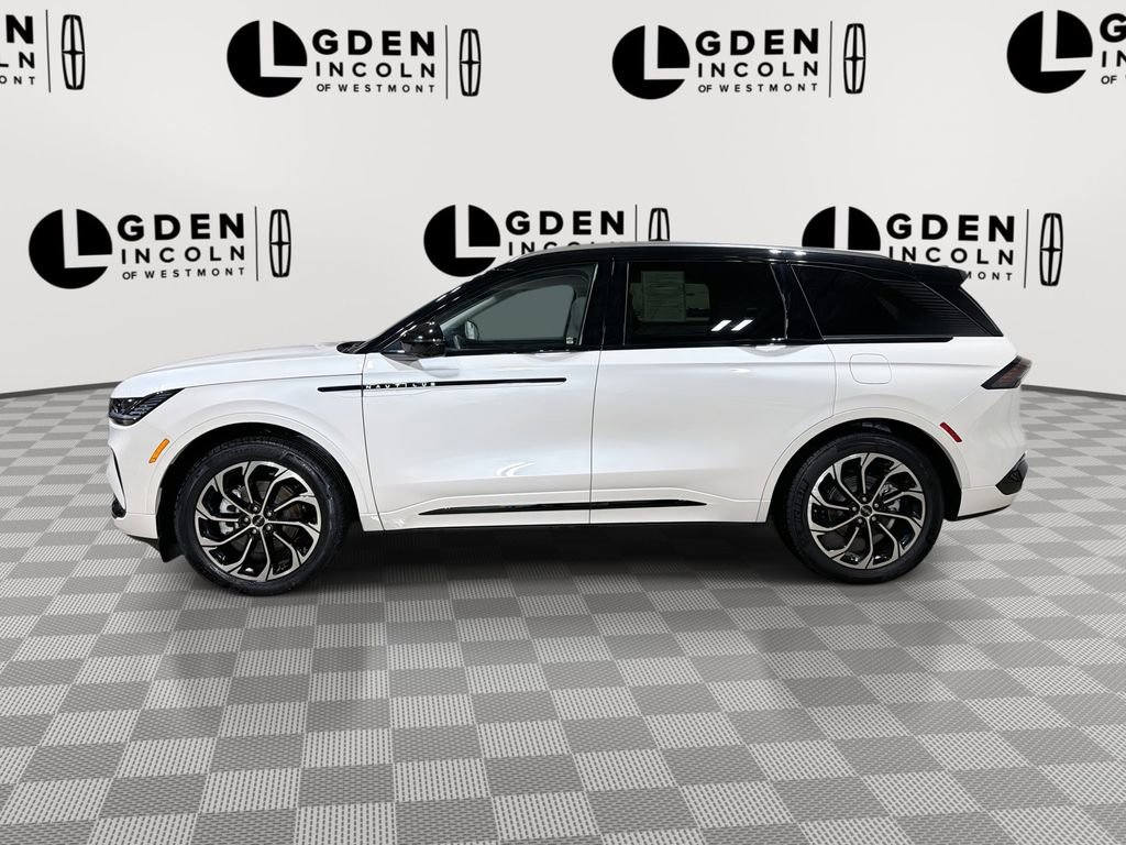 Used 2026 Lincoln Nautilus Reserve AWD/4WD image 5