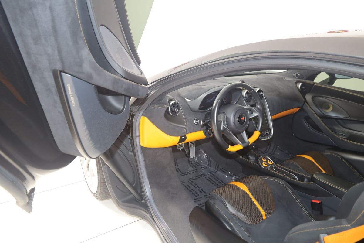 Used 2020 McLaren 570S Coupe RWD image 79