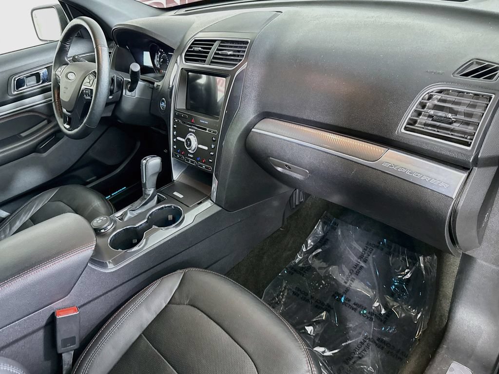 Used 2018 Ford Explorer Sport w/ Equipment Group 401A AWD/4WD image 34