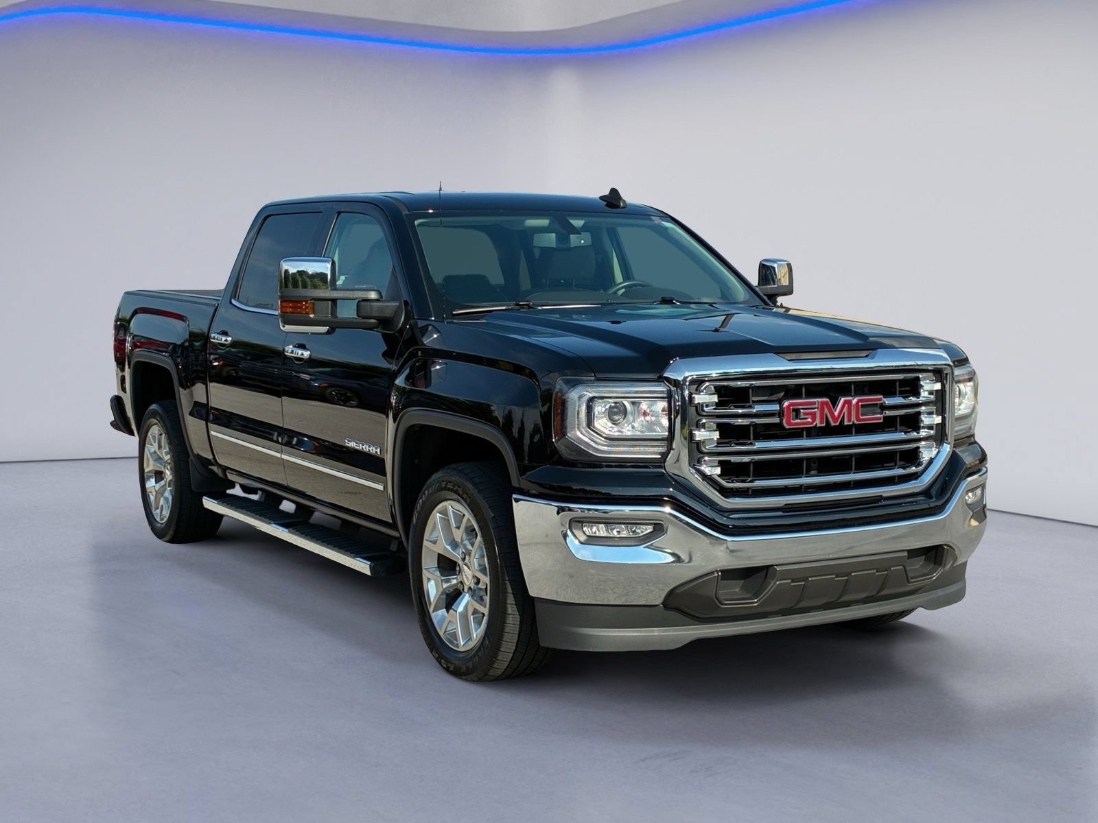Used 2018 GMC Sierra 1500 SLT w/ SLT Premium Package RWD image 5