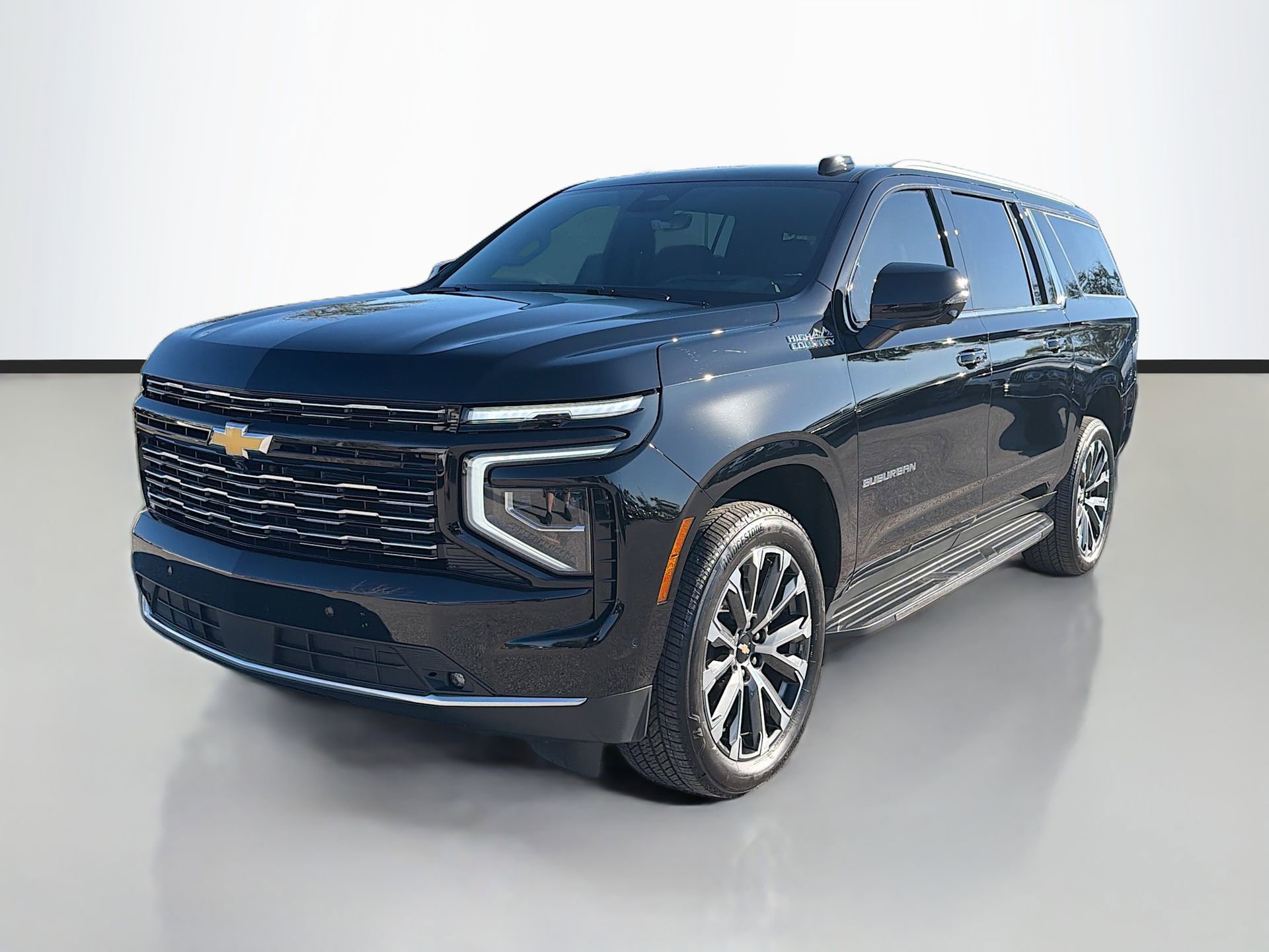Used 2025 Chevrolet Suburban High Country image 8