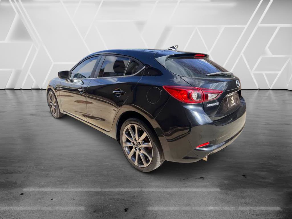 Used 2018 MAZDA MAZDA3 Touring FWD image 8