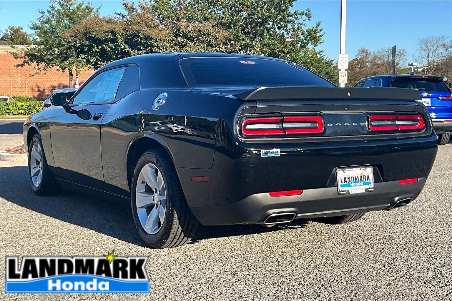 Used 2023 Dodge Challenger SXT RWD image 12