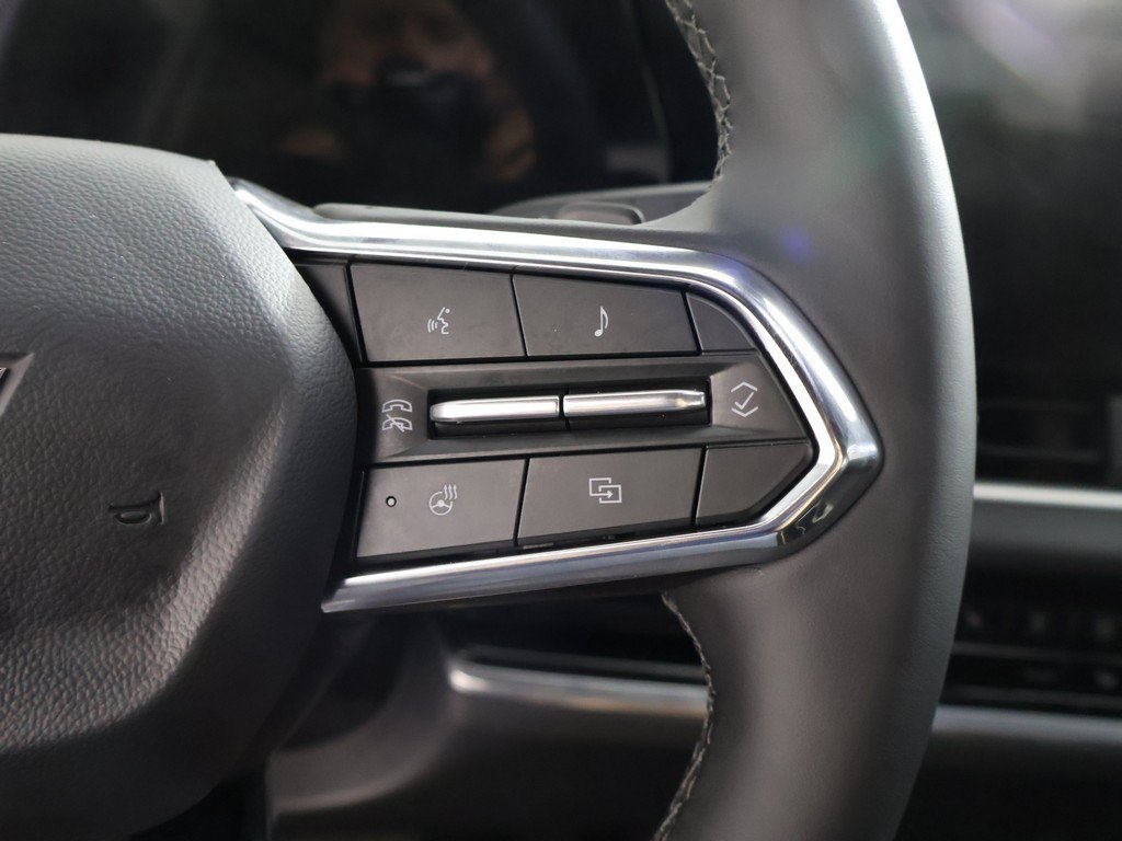 Used 2025 Chevrolet Equinox LT AWD/4WD image 44