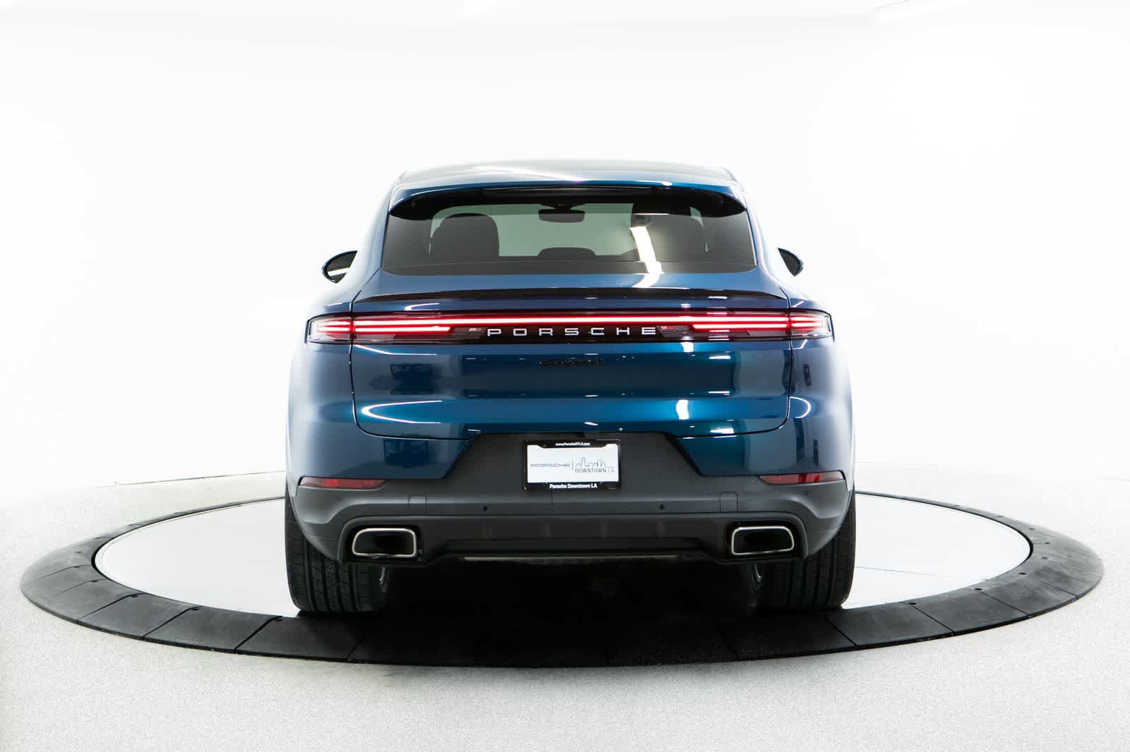 Certified 2024 Porsche Cayenne Coupe AWD/4WD image 6