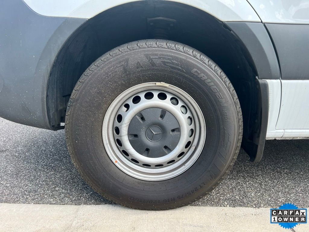 Used 2023 Mercedes-Benz Sprinter 144 Cargo image 15