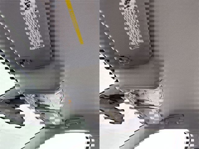 Used 2021 GMC Acadia SLE w/ Driver Convenience Package image 19