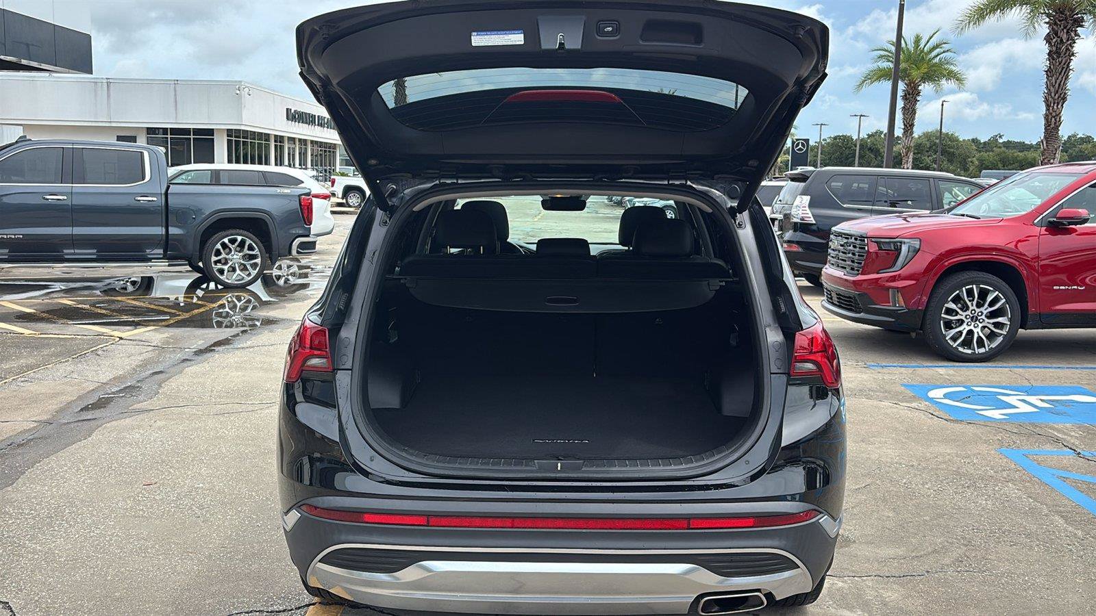 Used 2023 Hyundai Santa Fe SEL w/ Premium Package FWD image 18