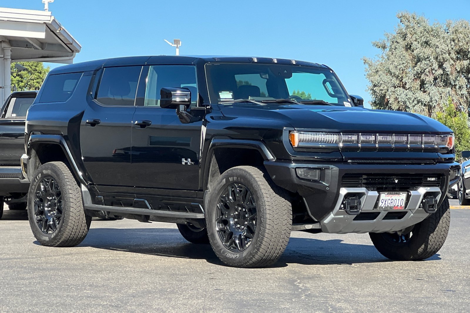 Used 2025 GMC Hummer EV 2X AWD/4WD image 2