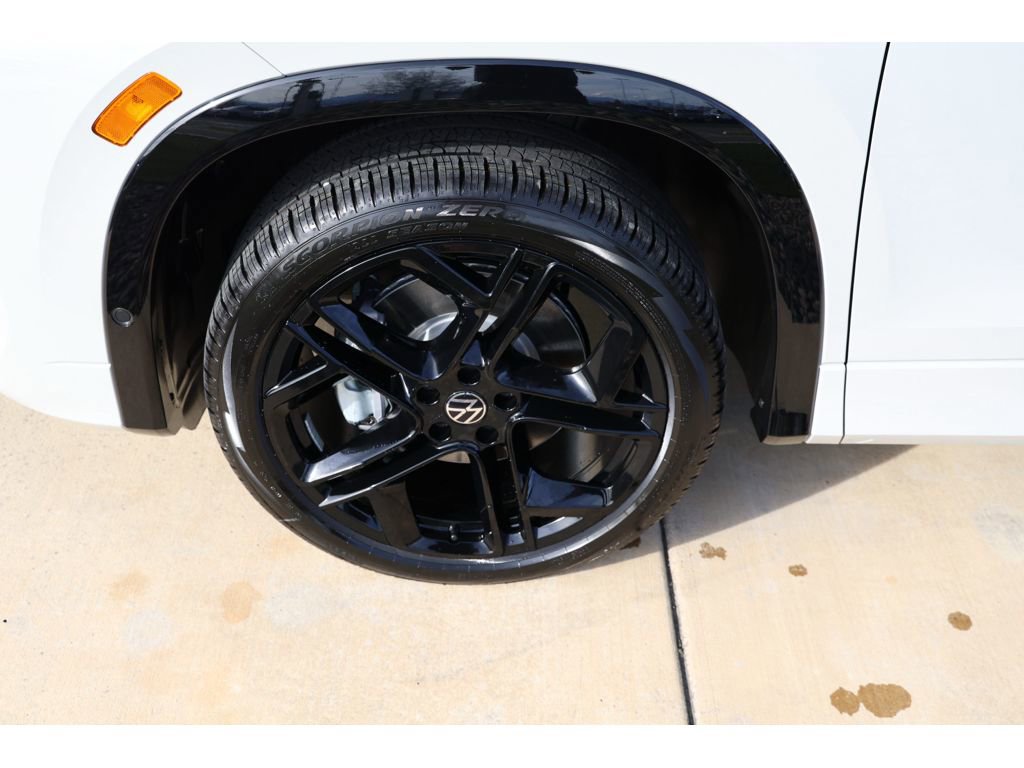 New 2026 Volkswagen Tiguan SE R-Line image 24