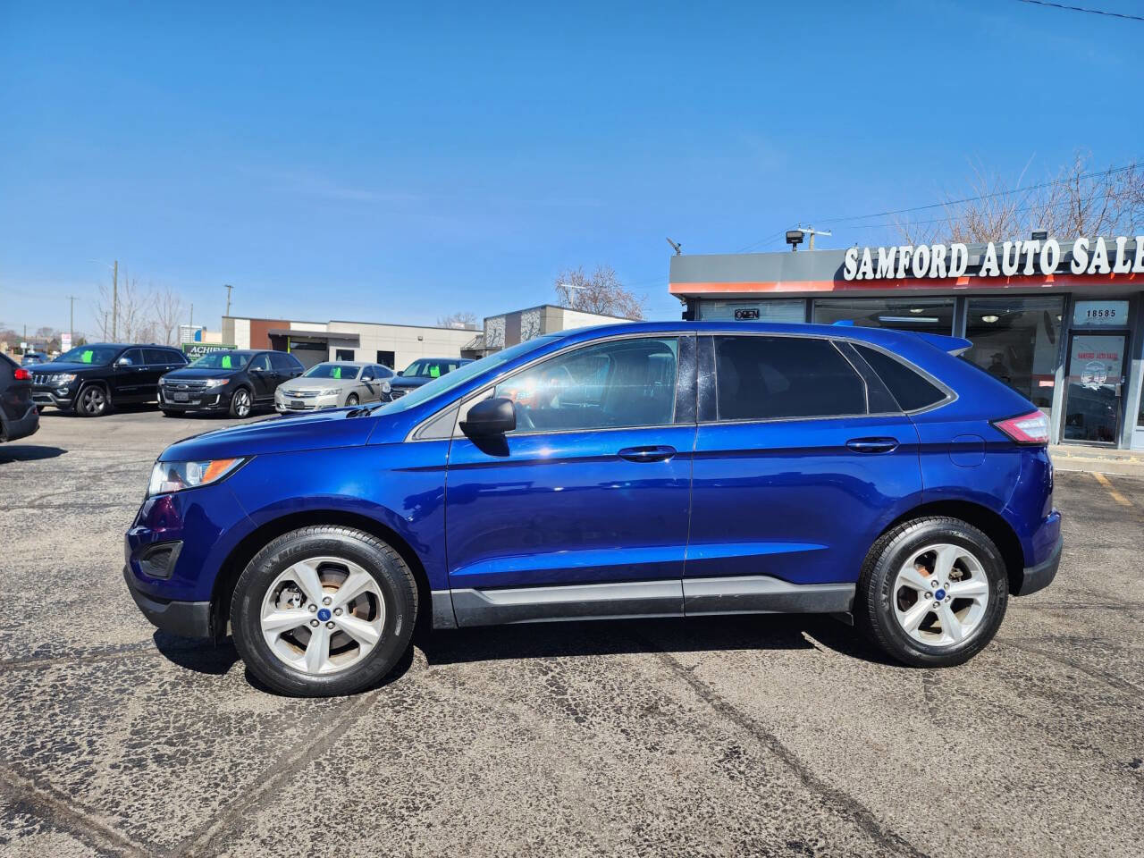 Used 2015 Ford Edge SE image 4
