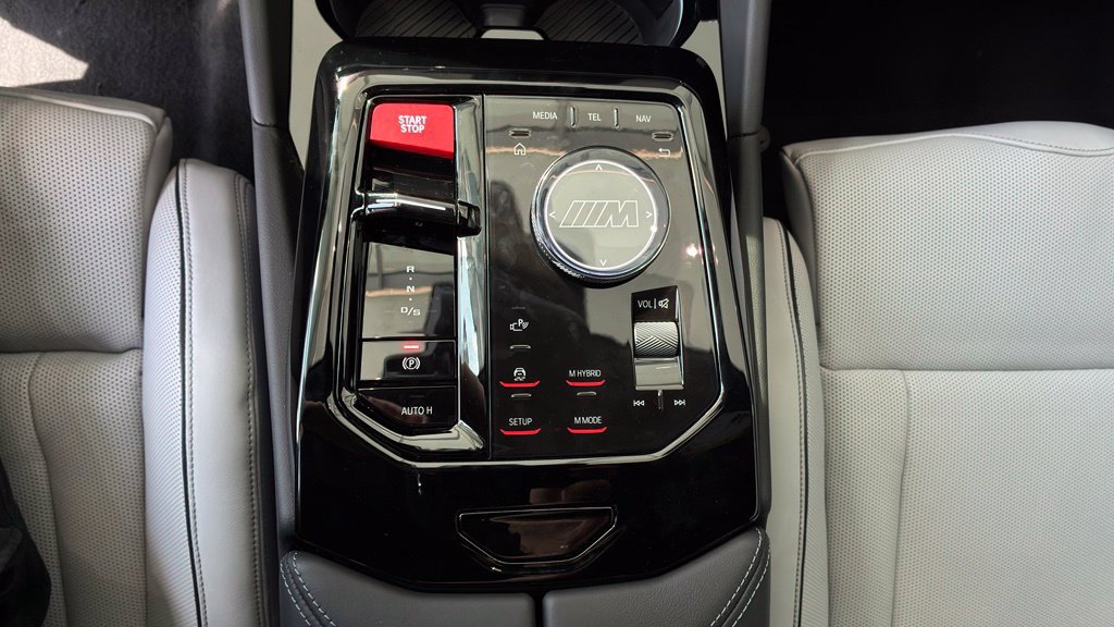 New 2027 BMW M5 w/ Carbon Package AWD/4WD image 15