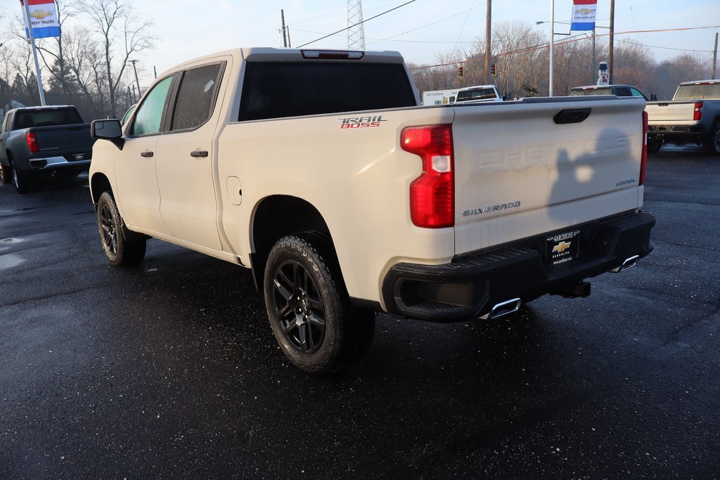 New 2026 Chevrolet Silverado 1500 Custom Trail Boss w/ LPO, Dark Essentials Package image 3