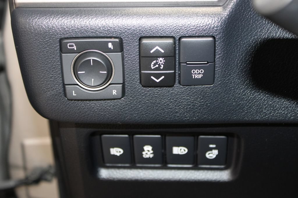 Used 2022 Lexus GX 460 Premium w/ Premium Package AWD/4WD image 19