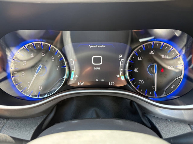 New 2026 Chrysler Pacifica Select image 27