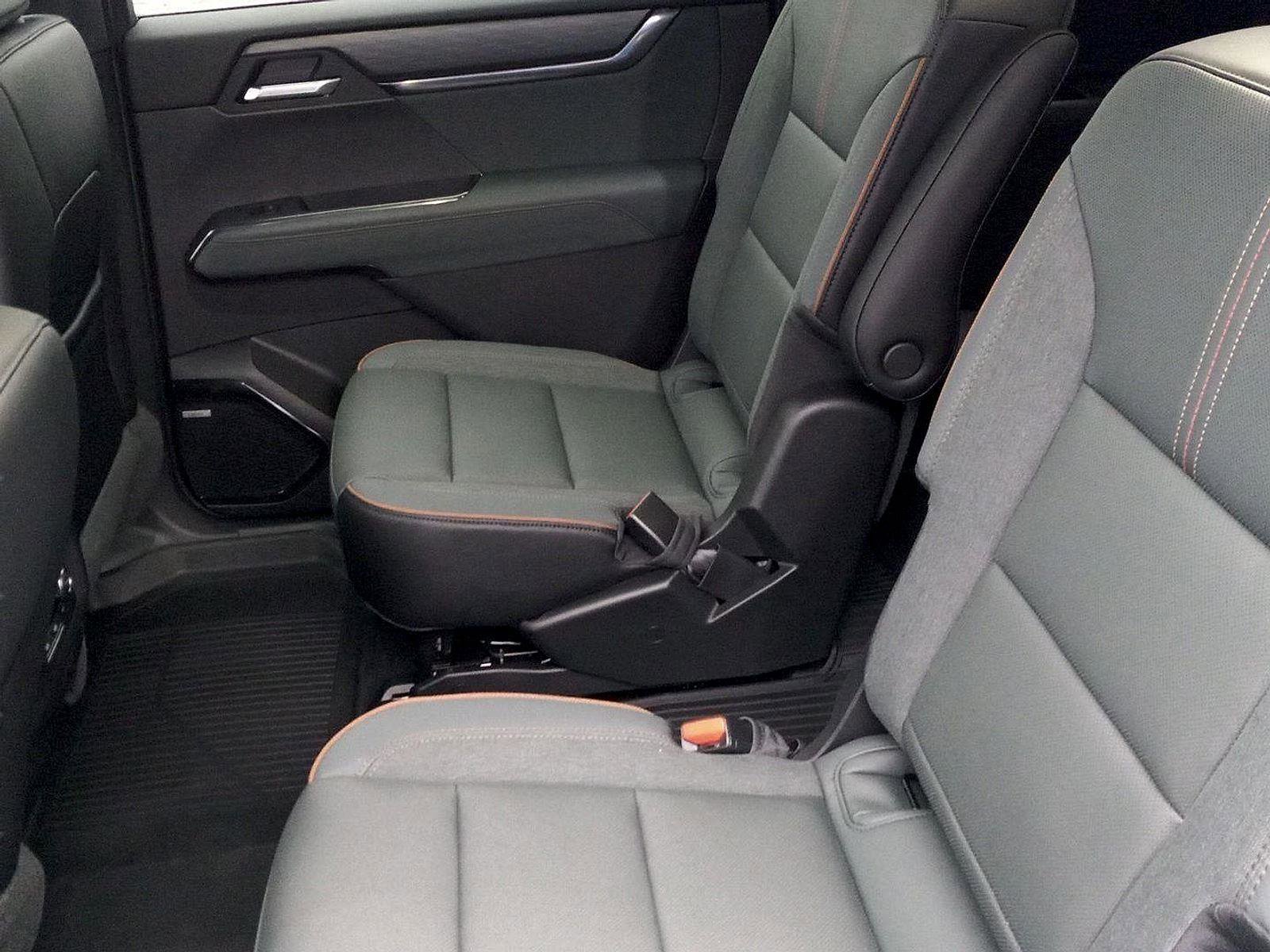 New 2026 GMC Acadia AT4 w/ Super Cruise Package image 12