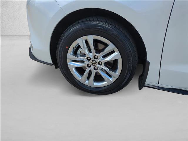 Certified 2024 Toyota Sienna Limited FWD image 26